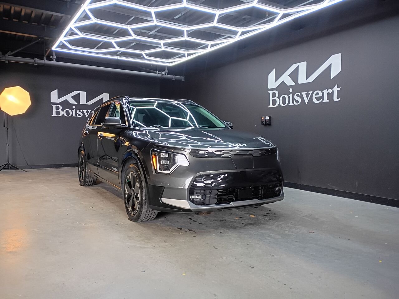 2023 Kia Niro électrique Grey Blainville - photo #2