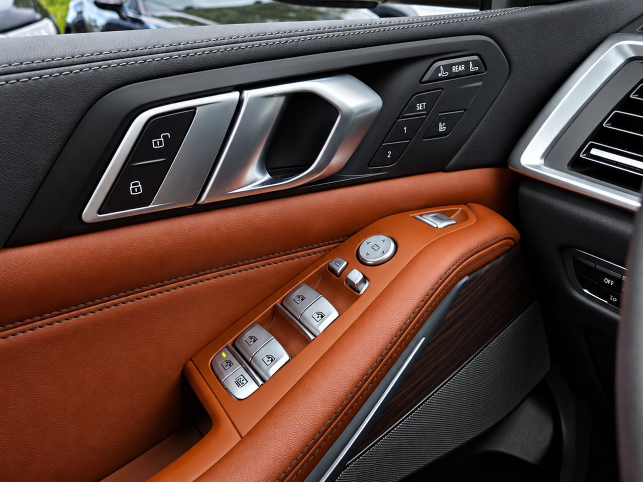 BMW X7 40i xDrive 2023 Noir Granby - photo #22