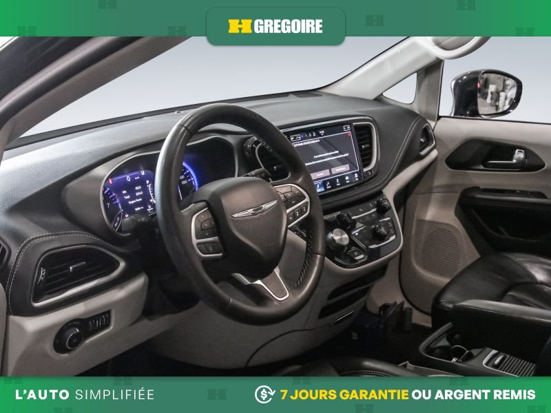 Chrysler Pacifica 730269 | Touring L AWD AUTO A/C CUIR GR ELECT MAGS CAM RECU 2022 Noir Laval - photo #8