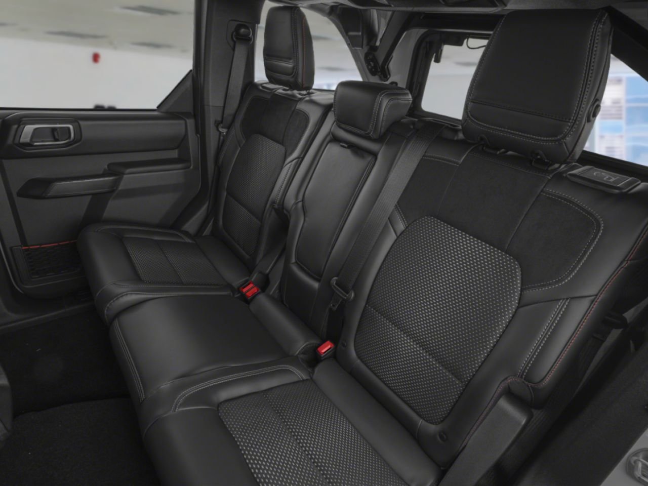 2026 Ford Bronco Oxford White Mont-Laurier - photo #8