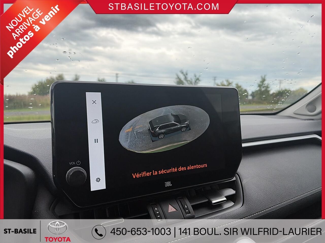 TOYOTA RAV4 2023 Gris Saint-Basile-le-Grand - photo #12