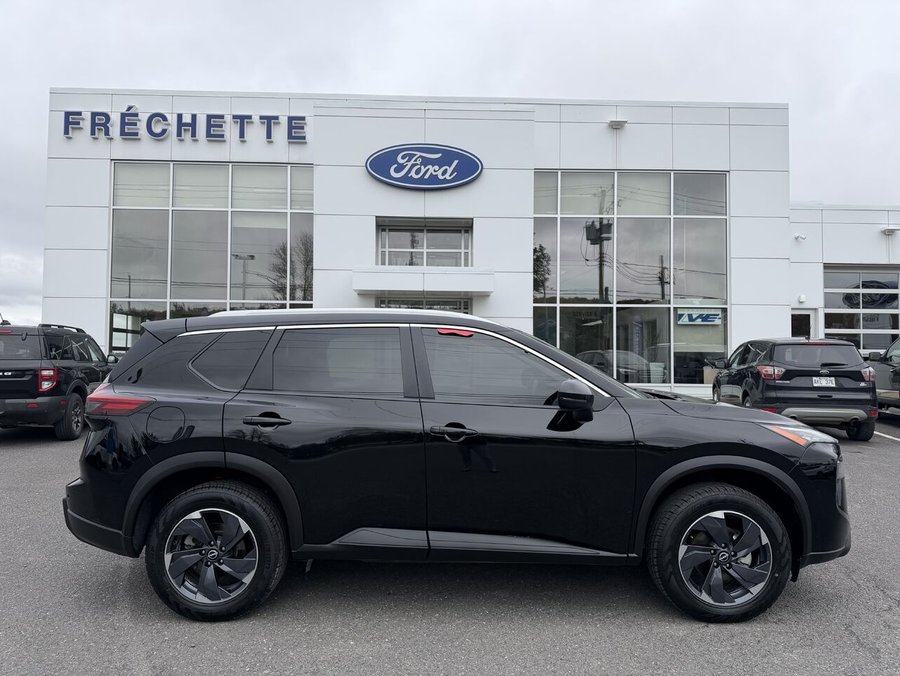 NISSAN ROGUE SV TI avec ensemble toit ouvrant 2025 Noir