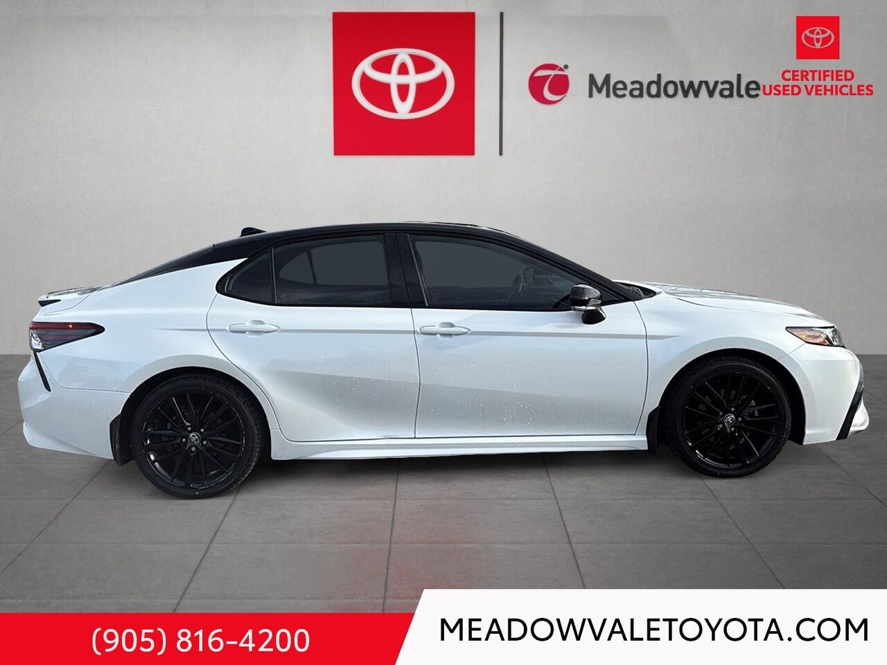 2023 Toyota Camry One Owner 4 New Tires White Mississauga - photo #2