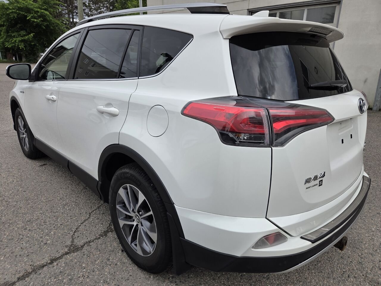 Toyota RAV4 Hybride 2016 Blanc Mont-Laurier - photo #7