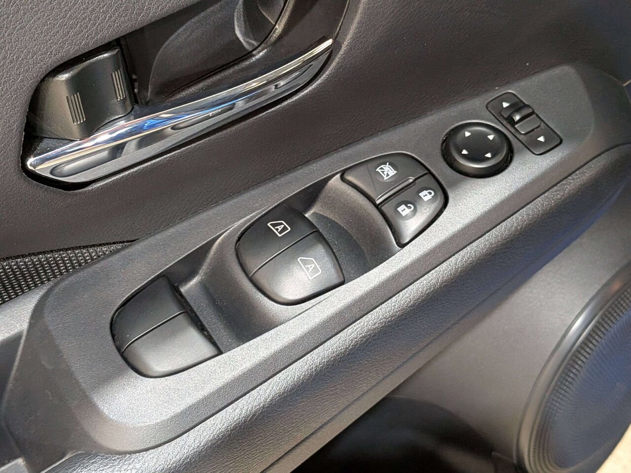 Nissan Kicks Play SV FWD 2025 Bleu Val-David - photo #30