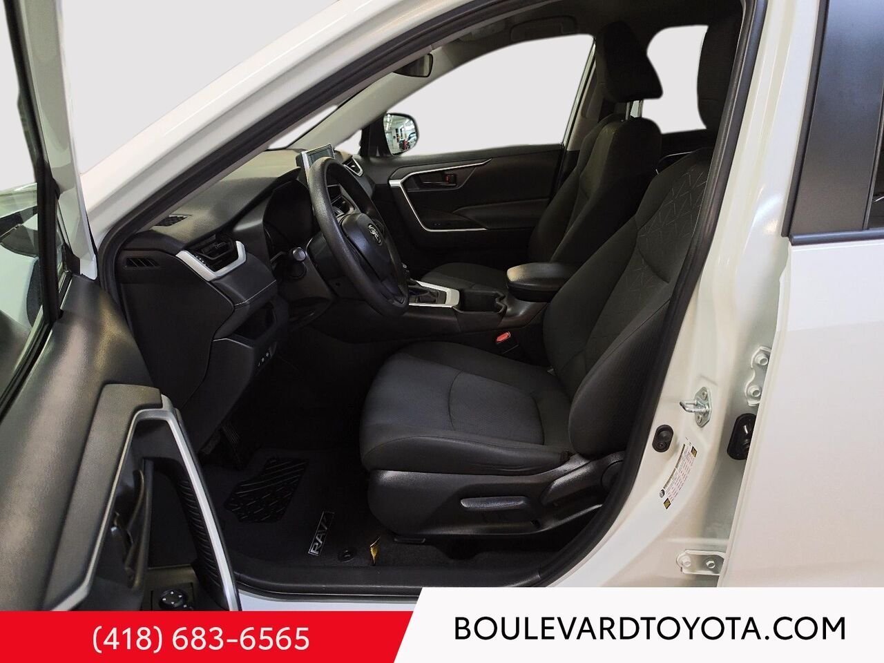 Toyota RAV4 100234A | LE, AWD 2023 Blanc Québec - photo #8
