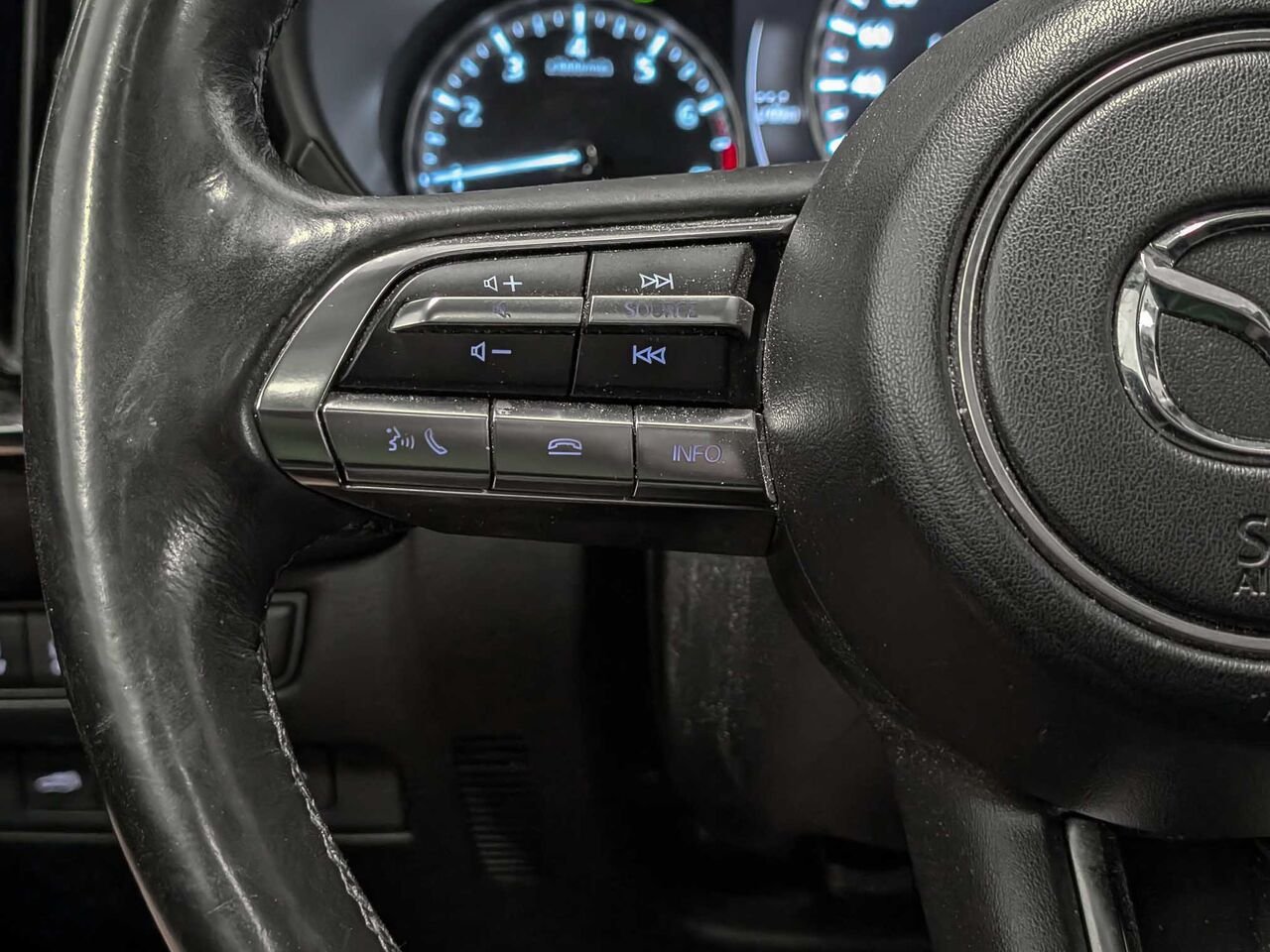 2024 Mazda CX-50 AWD GT Toit Pano Cuir Black Sherbrooke - photo #12