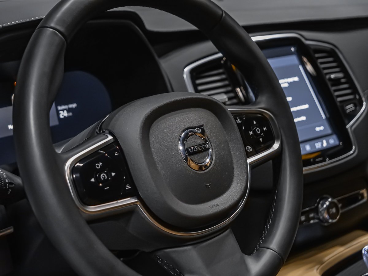 Volvo XC90 Plug-In Hybrid T8 ULTRA BRIGHT BOWERS WILKINS POLESTAR 7 PLACES 2025 Gris Montréal - photo #7