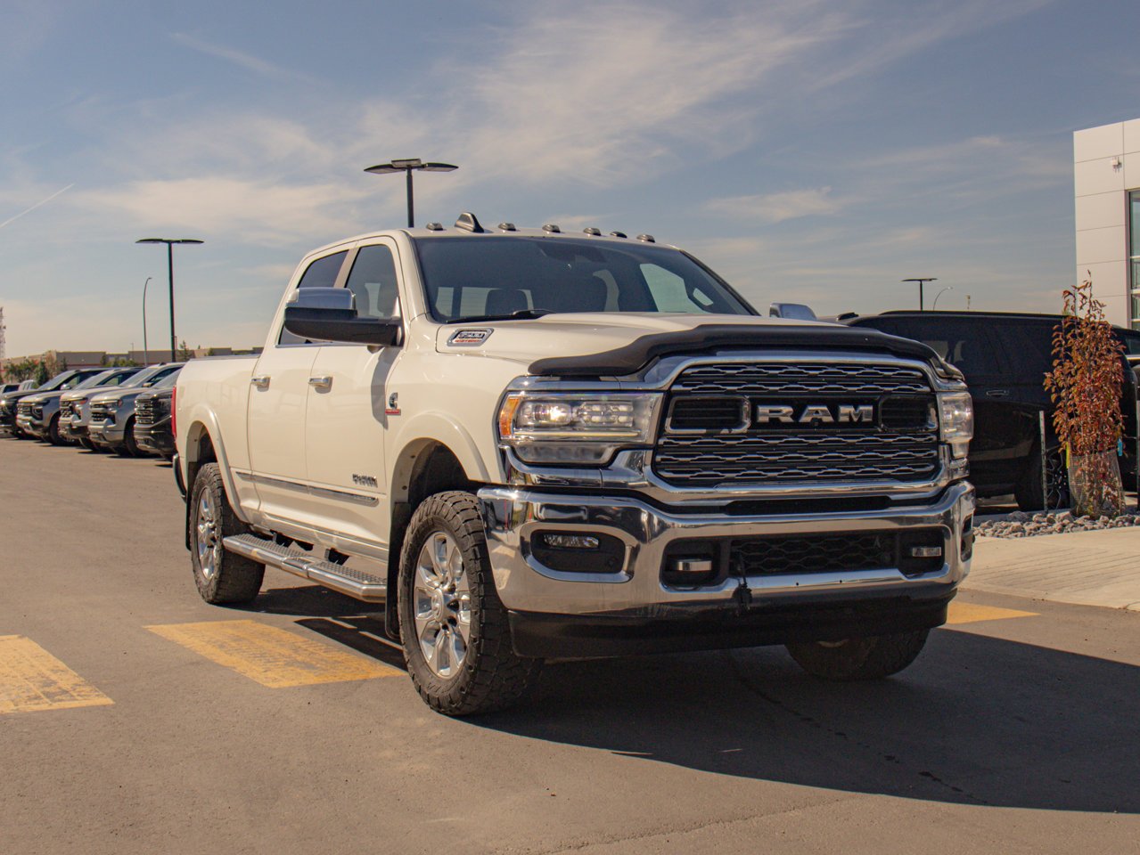 2022 Ram 3500 Limited 4x4 Crew Cab 6'4 Box White Sherwood Park - photo #13