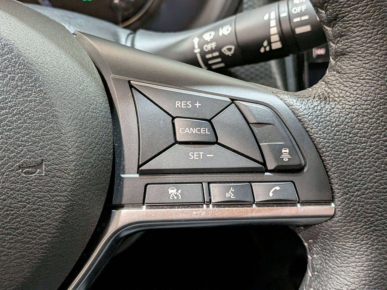 Nissan Kicks Play SV FWD 2025 Bleu Val-David - photo #15