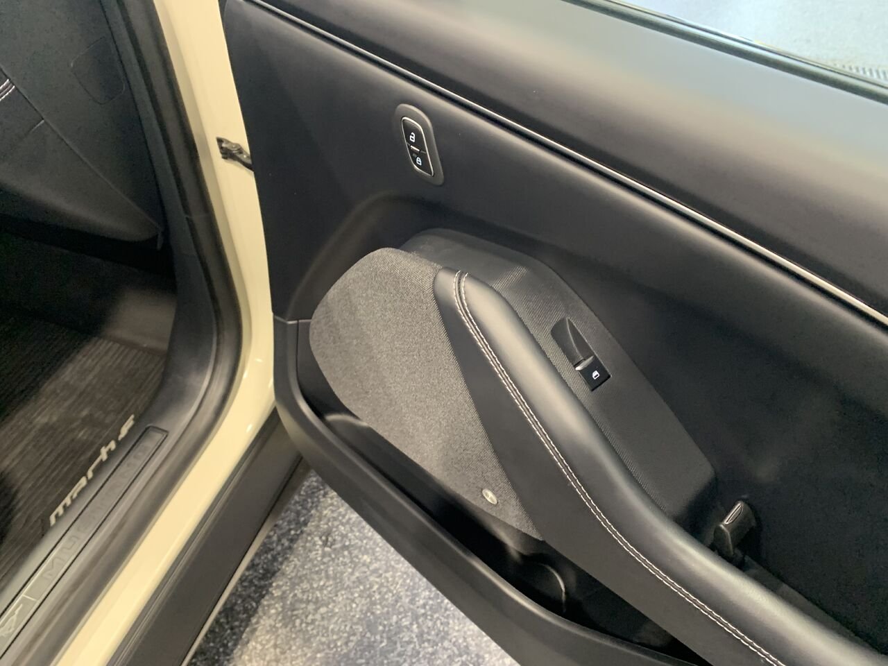 Ford Mustang Mach-E PREMIUM AWD 2025 Beige Saint-Eustache - photo #13