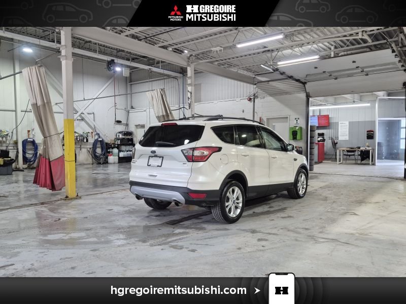 2018 Ford Escape White Laval - photo #8