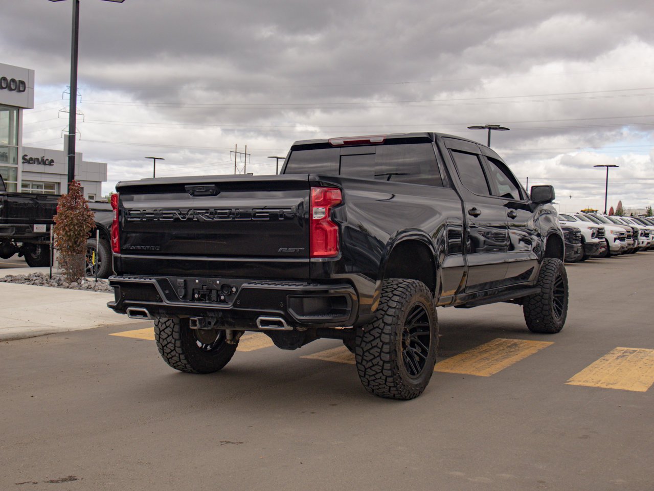 2024 Chevrolet Silverado 1500 4WD Crew Cab 147 RST Black Sherwood Park - photo #9