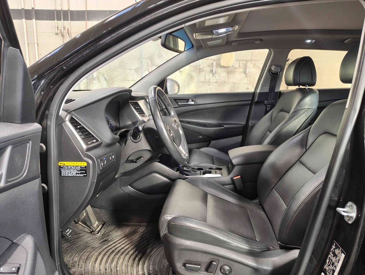 2017 Hyundai Tucson AWD 4dr 1.6L Limited Black Sherwood Park - photo #7