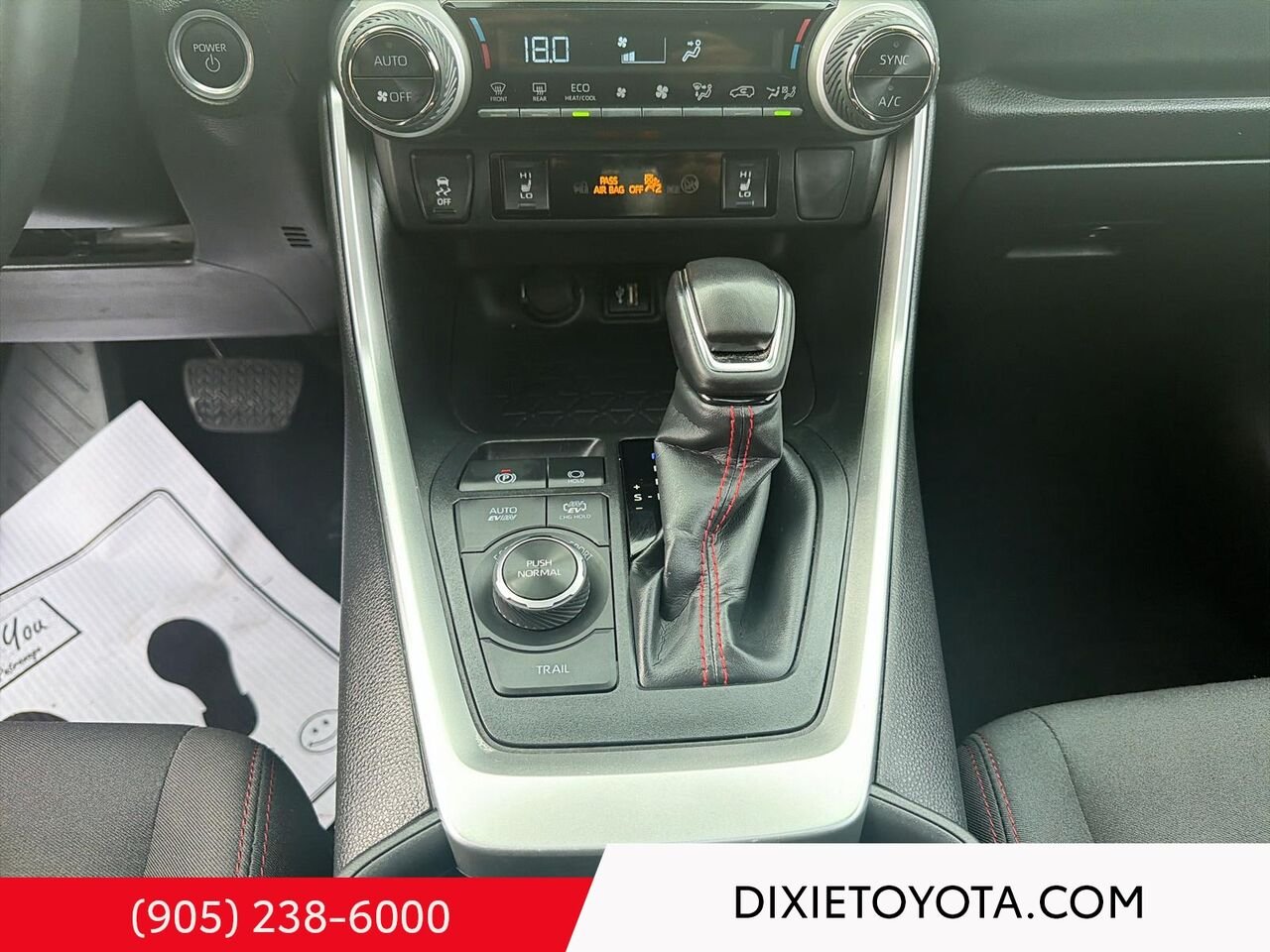 2024 Toyota RAV4 Prime PRIME SE AWD / PLUG-IN HYBRID / HEATED SEATS / MOONROOF / ALLOY WHEELS / CARPLAY AND ANDROID AUTO Silver Mississauga - photo #16