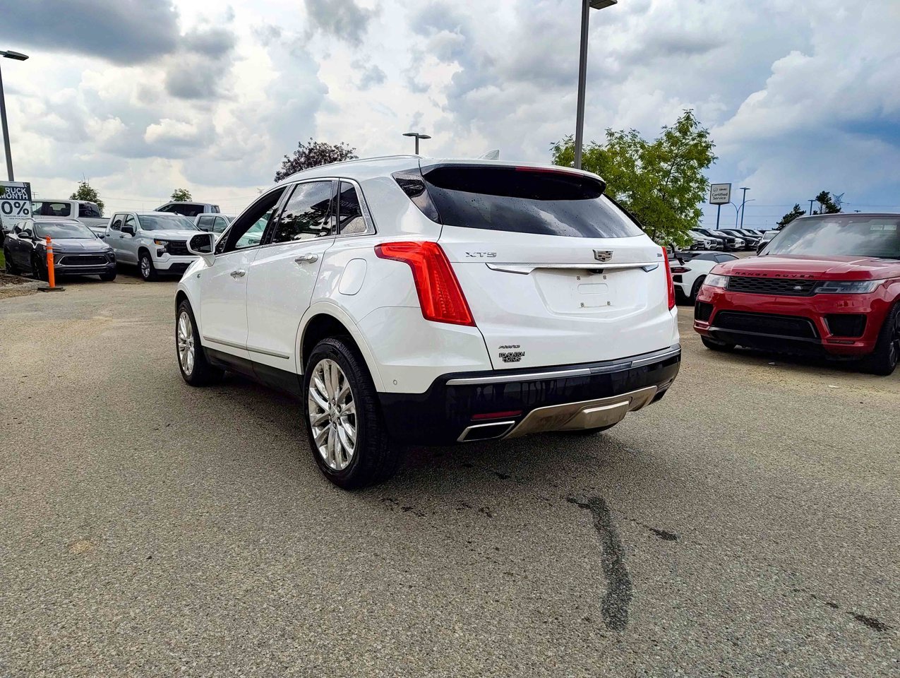 2018 Cadillac XT5 AWD 4dr Platinum White Sherwood Park - photo #5
