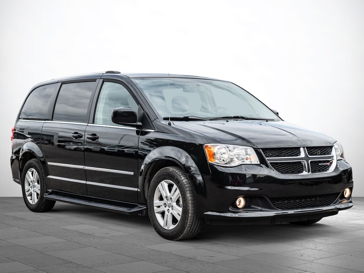 2016 Dodge Grand Caravan Black Sainte-Julienne - photo #1
