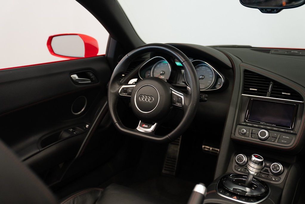 Audi R8 V8 Spyder \ LOW KM 2015 Rouge Kirkland - photo #19