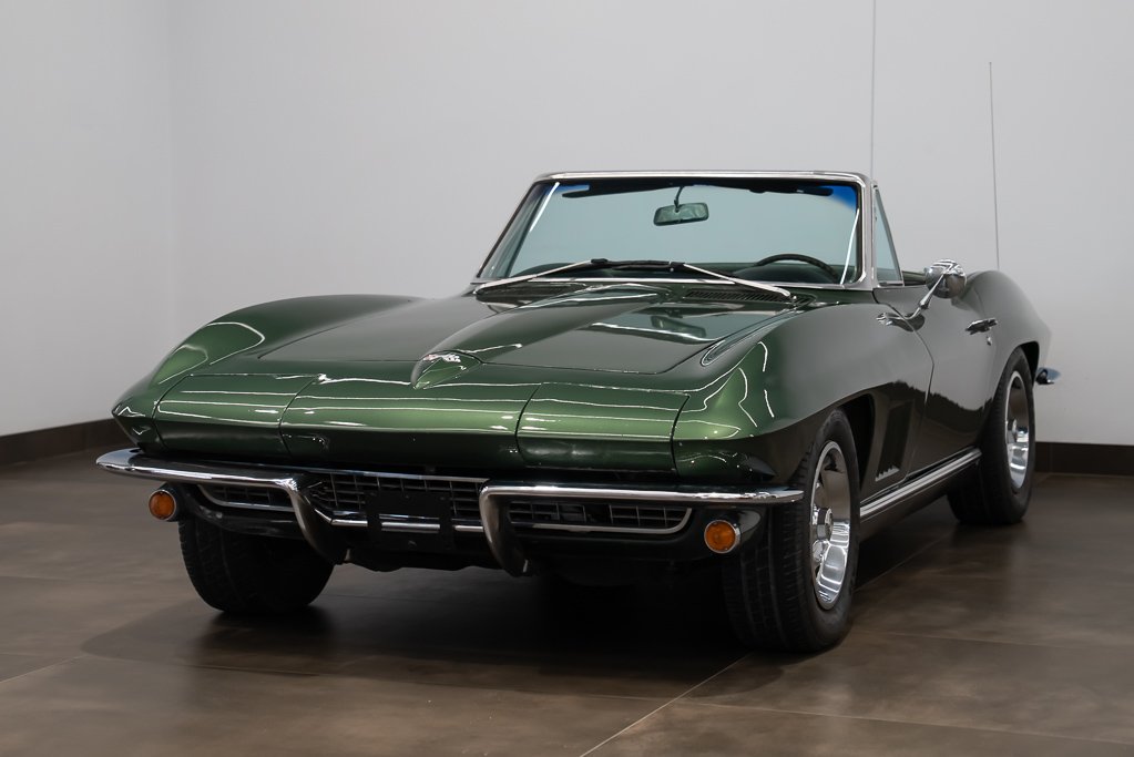 Chevrolet Corvette 1967 Vert Montréal - photo #0