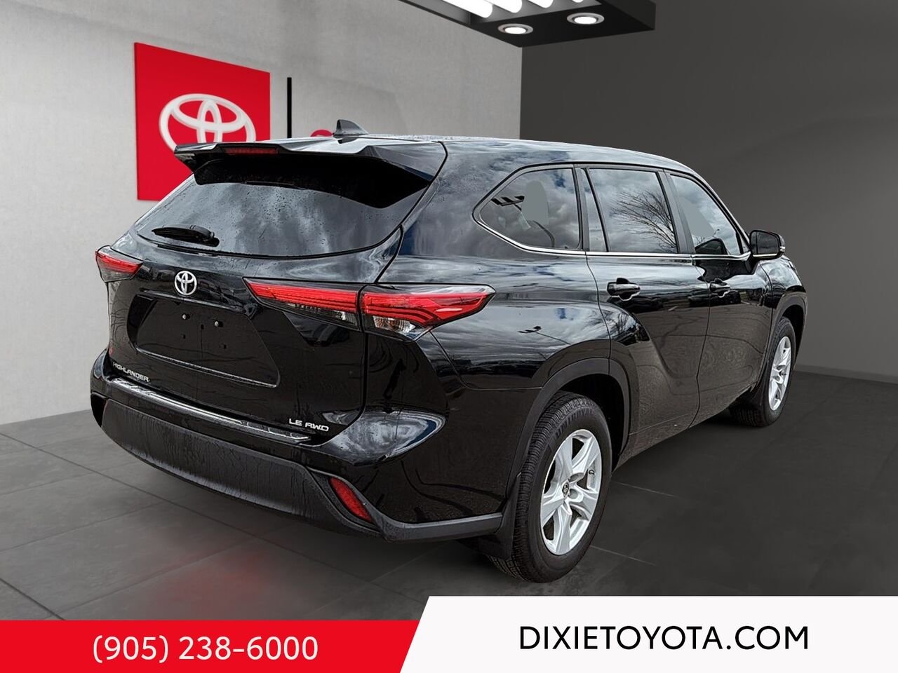 2023 Toyota Highlander Heated Seats, Alloy Wheels, Bluetooth Midnight Black Metallic Mississauga - photo #3