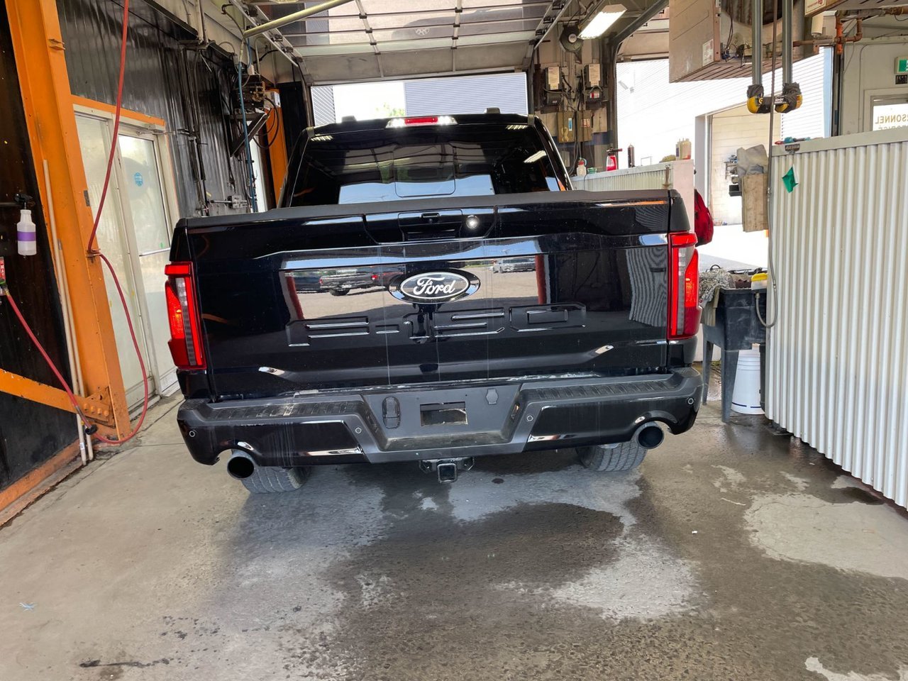 Ford F-150 XLT CREW 4X4 *3.5L POWERBOOST HYBRID* NAV BEDLINER 2024 Noir Saint-Jérôme - photo #7