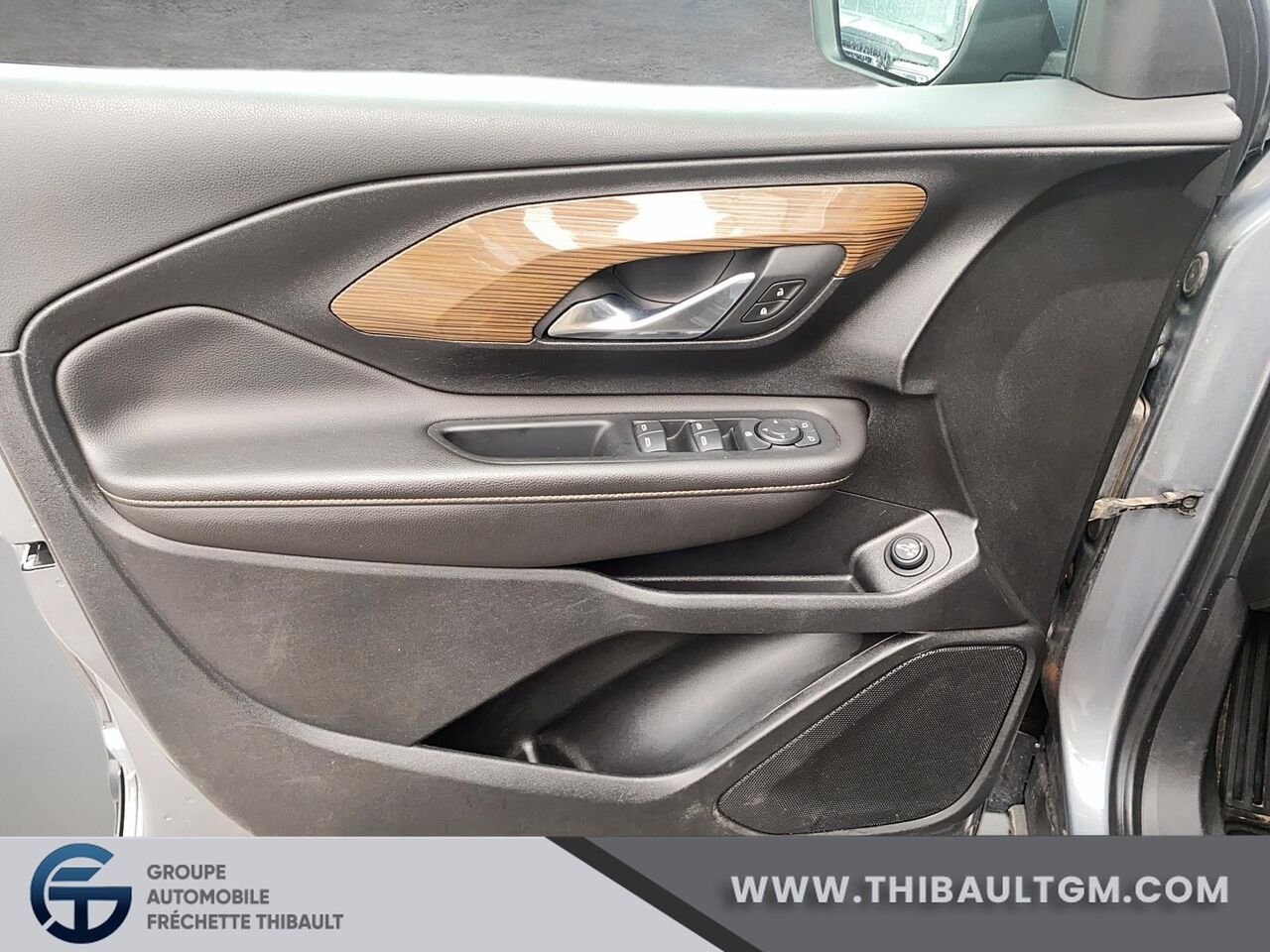 GMC TERRAIN SLE Traction intégrale, 4 portes SLE 2020 Gris Montmagny - photo #9