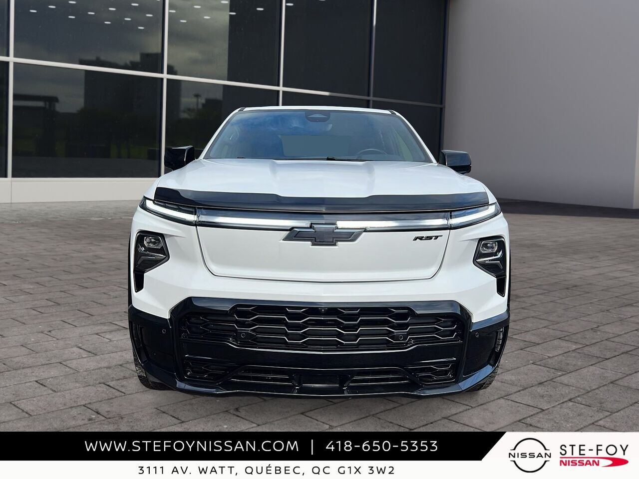 2024 Chevrolet Silverado EV RST CREW CAB autonomie 700km White Ste-Foy - photo #1