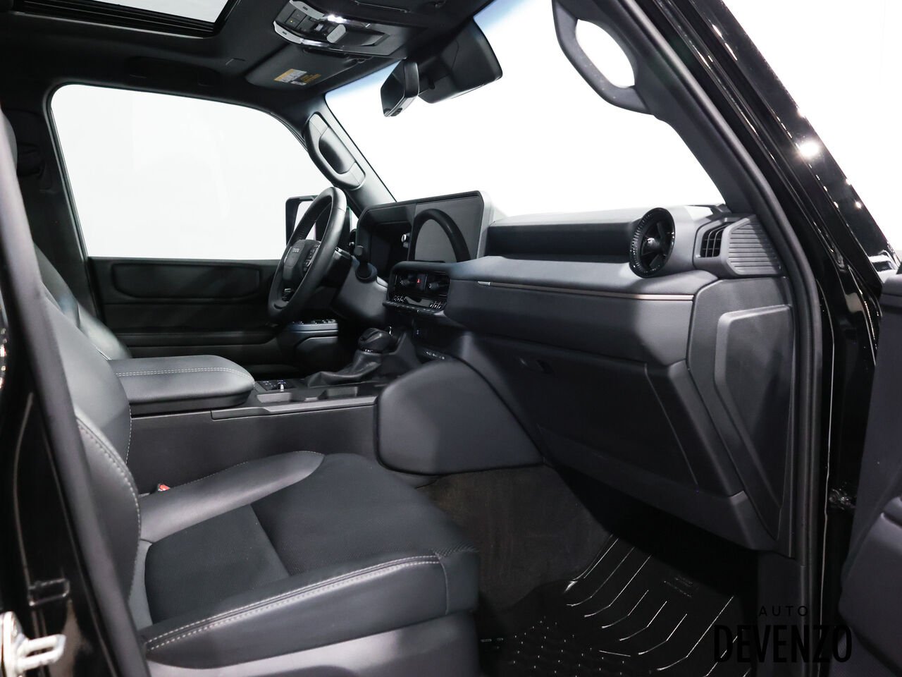 2024 Toyota Land Cruiser Black Saint-Eustache - photo #6