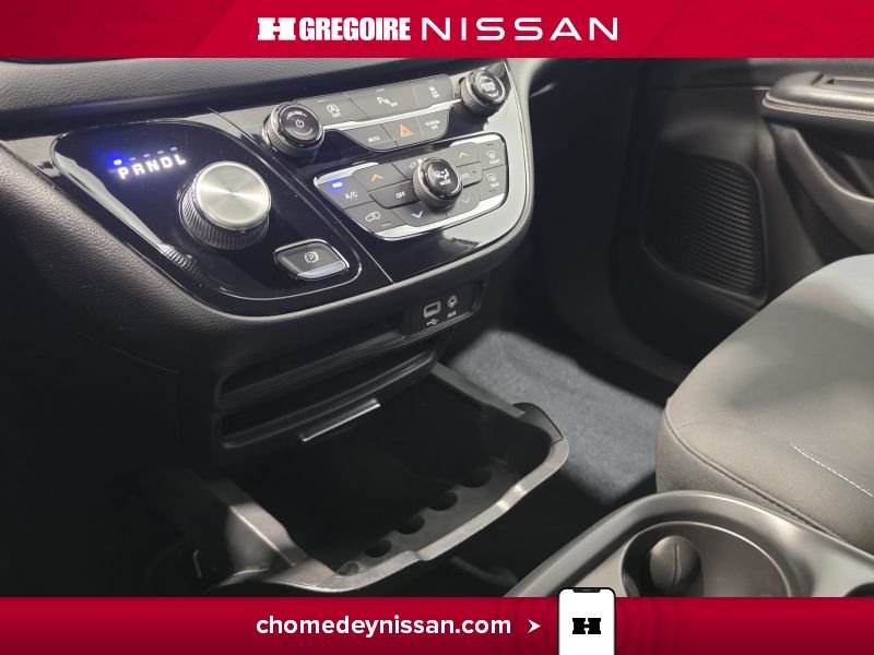 2019 Chrysler Pacifica White Saint-Eustache - photo #37
