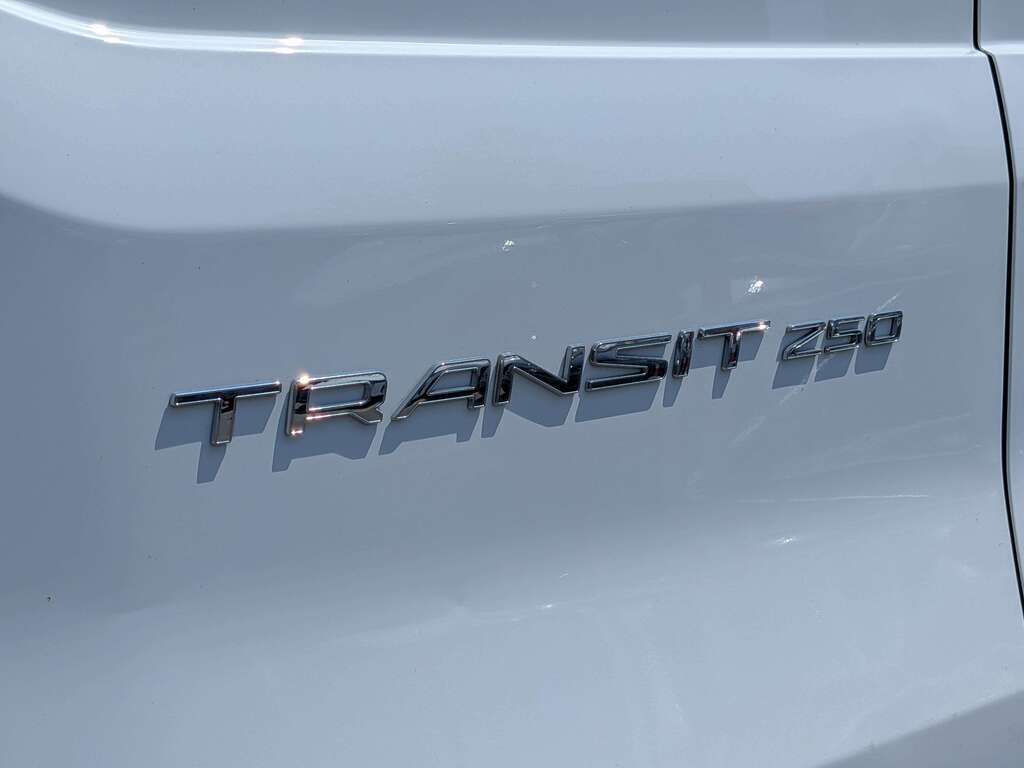 Ford Transit Cargo Van 2024 Blanc Val-David - photo #34