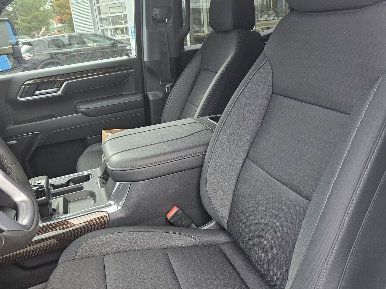GMC Sierra 1500 Elevation cabine multiplace 4RM 157 po 2026 Blanc sommet Thetford Mines - photo #16