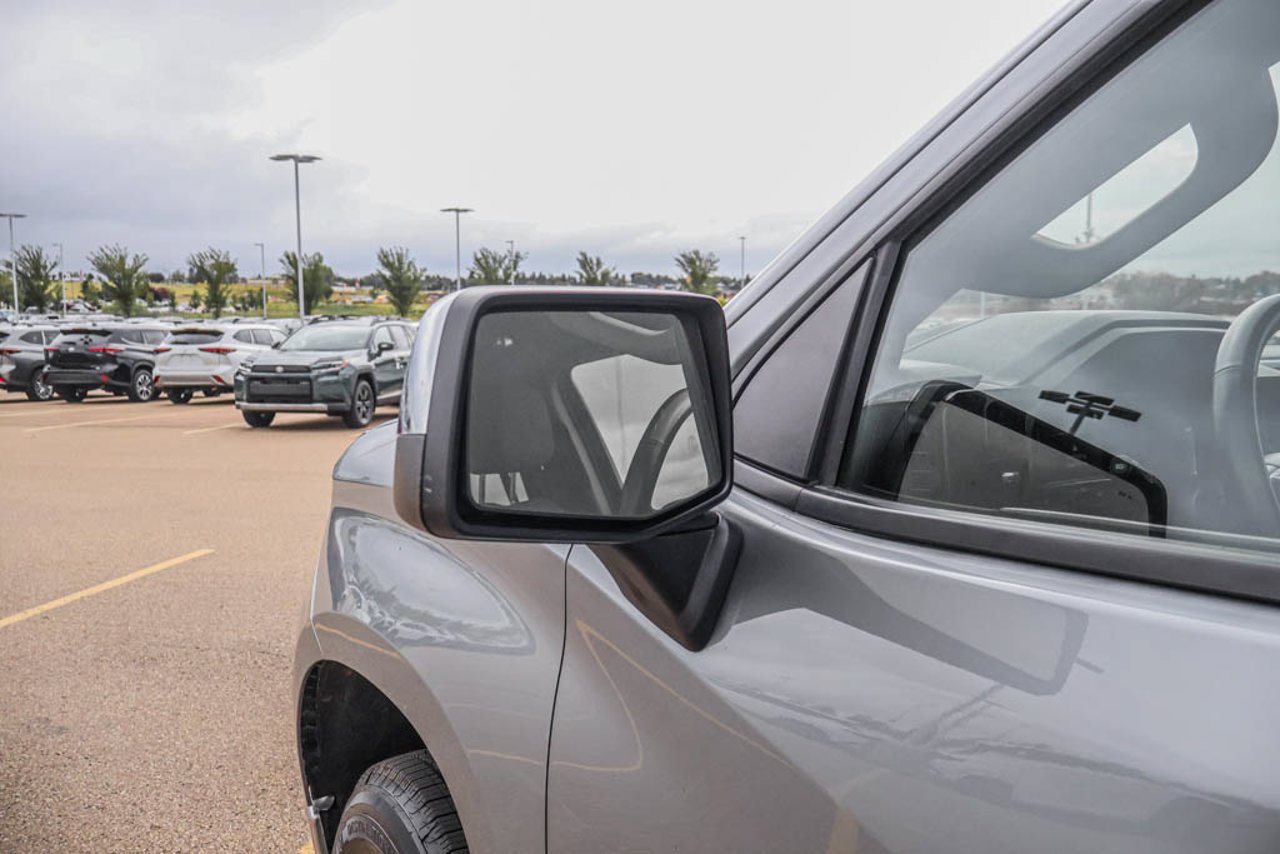 2023 Chevrolet Silverado 1500 4WD Crew Cab 147 LT Grey Sherwood Park - photo #14