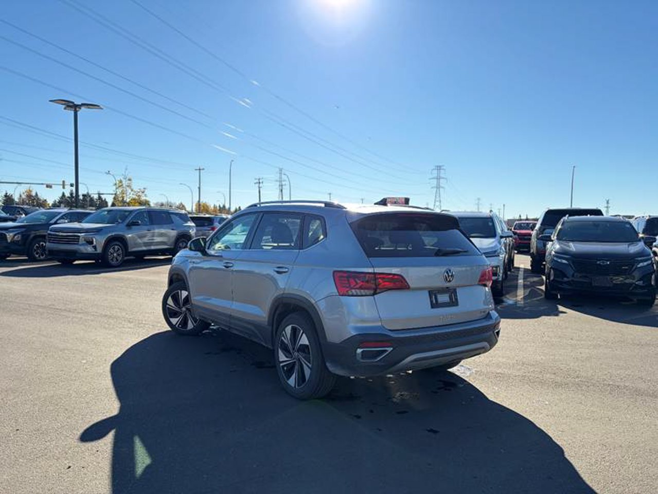 2024 Volkswagen Taos Comfortline 4MOTION Grey Sherwood Park - photo #4
