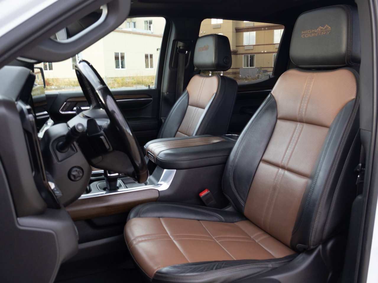 2024 Chevrolet Silverado 1500 4WD Crew Cab 147 High Country White Sherwood Park - photo #16