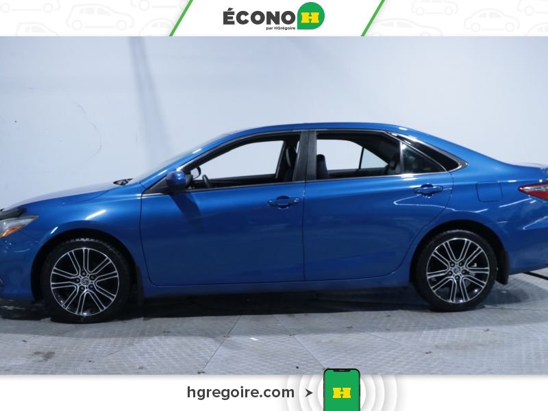 2016 Toyota Camry Blue Blainville - photo #4