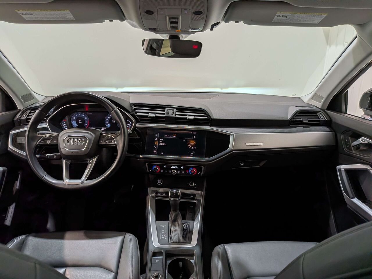 2021 Audi Q3 Progressiv 45 TFSI quattro Black Mirabel - photo #12
