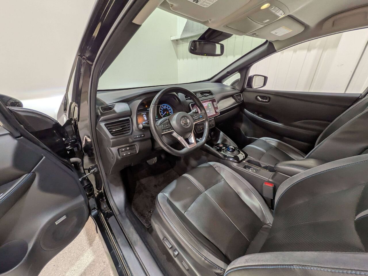 2020 Nissan LEAF SL PLUS Hatchback Black Val-David - photo #9