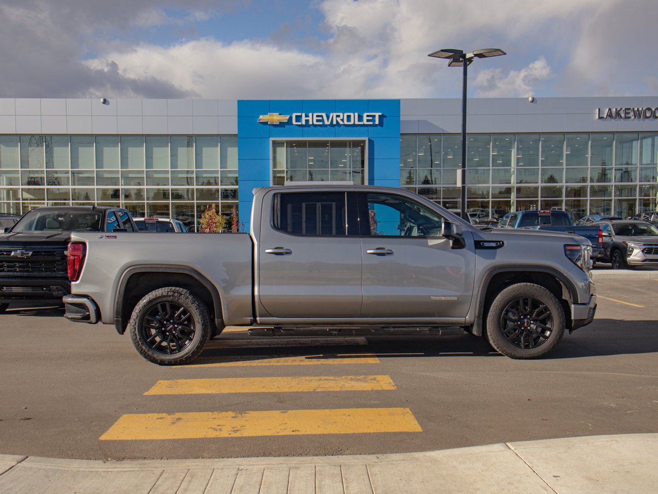 2024 GMC Sierra 1500 4WD Crew Cab 147 Elevation Grey Sherwood Park - photo #12