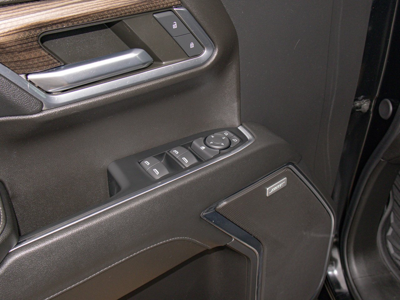 2024 Chevrolet Silverado 1500 4WD Crew Cab 147 RST Black Sherwood Park - photo #19
