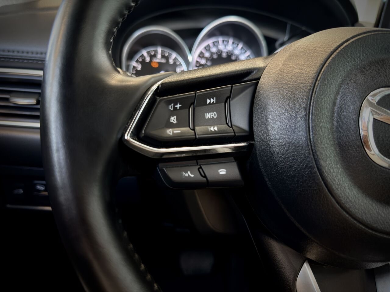 2022 Mazda CX-5 White Notre-Dame-des-Prairies - photo #25