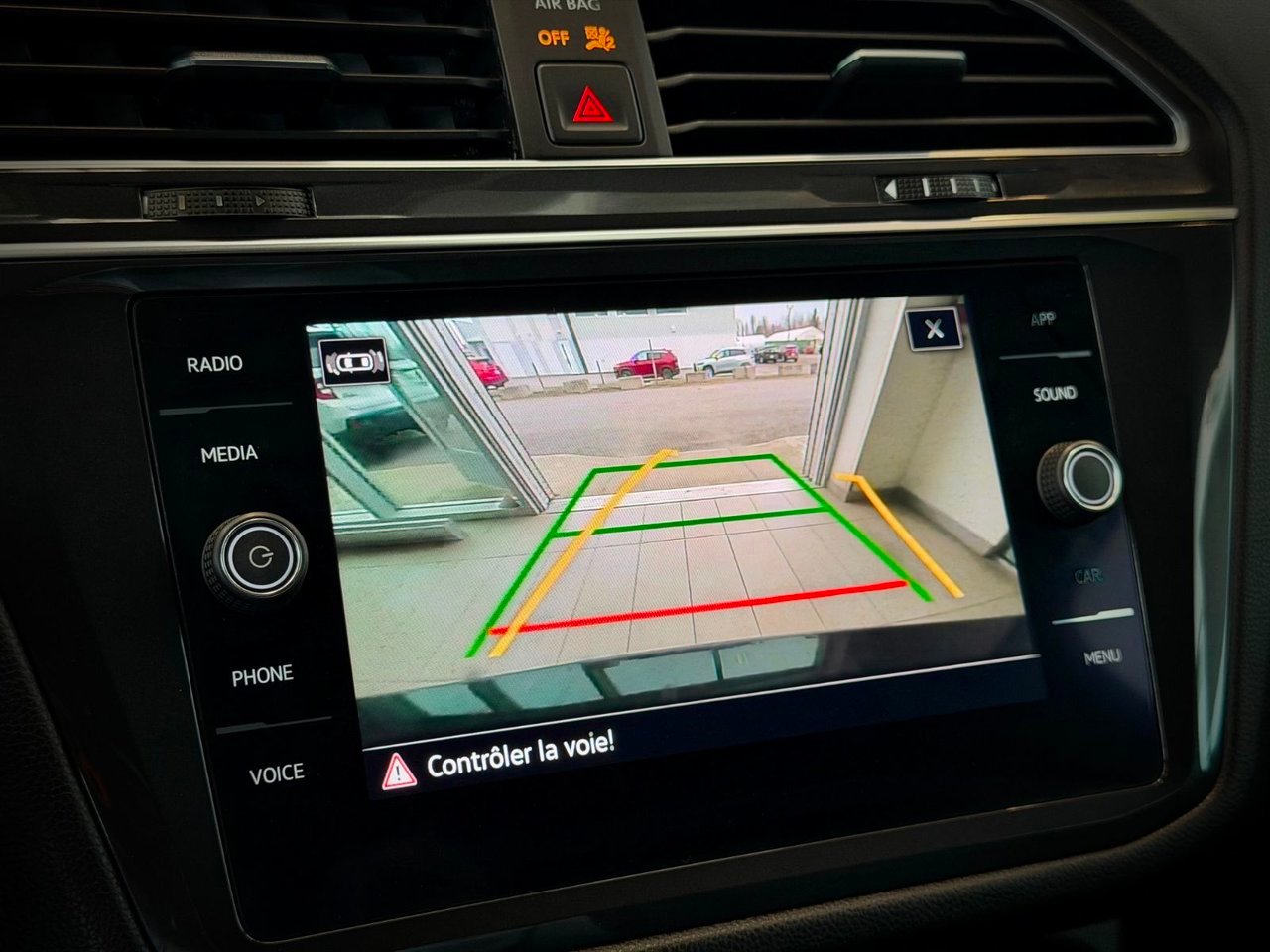 2022 Volkswagen Tiguan Black Notre-Dame-des-Prairies - photo #29