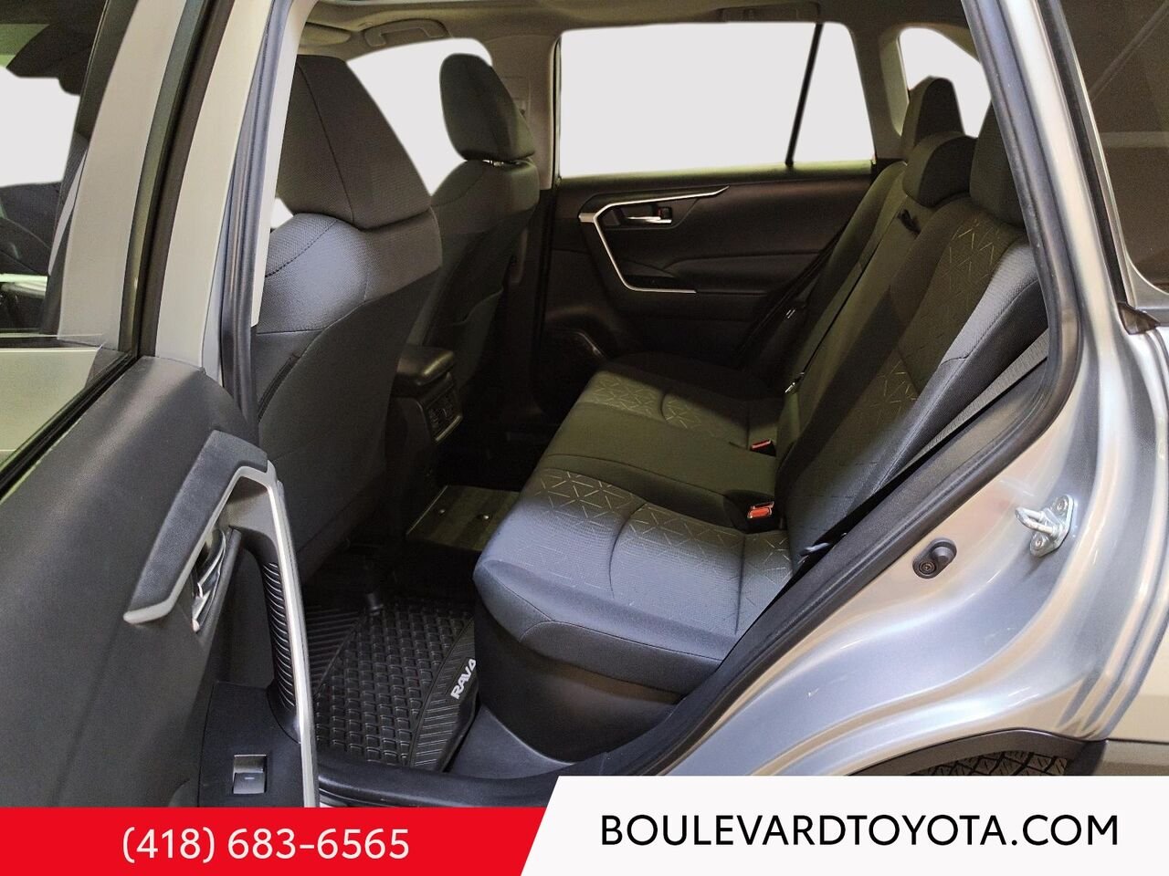 2023 Toyota RAV4 99569A-24 | XLE HYBRIDE, AWD Silver Sky Metallic Québec - photo #18