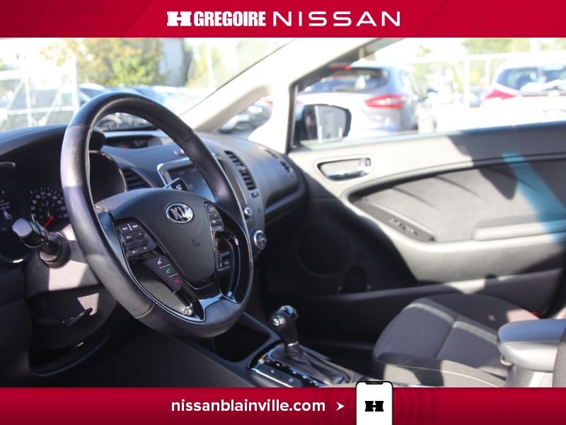 2018 Kia Forte Grey Laval - photo #16