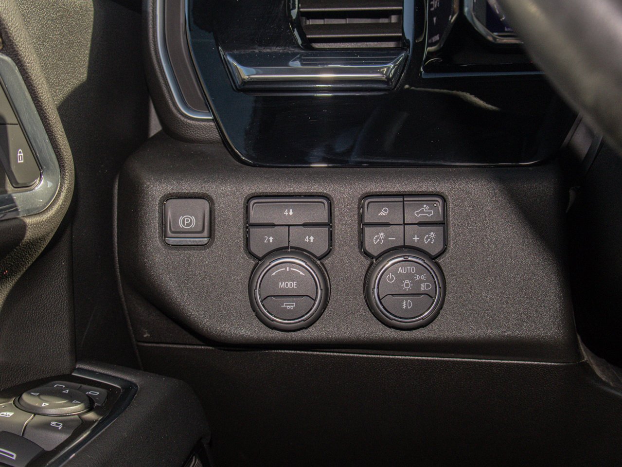 2024 Chevrolet Silverado 2500HD 4WD Crew Cab 159 LT Black Sherwood Park - photo #22
