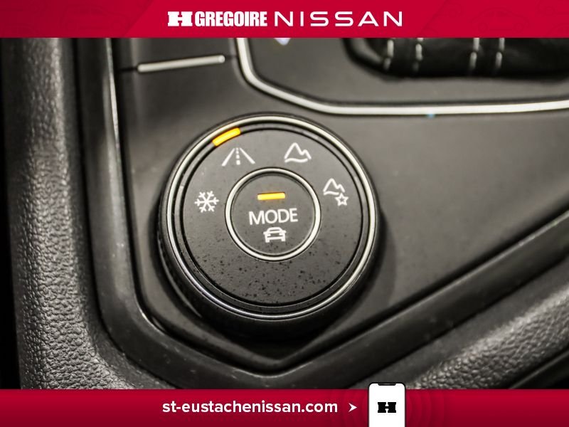 2021 Volkswagen Tiguan White Laval - photo #25
