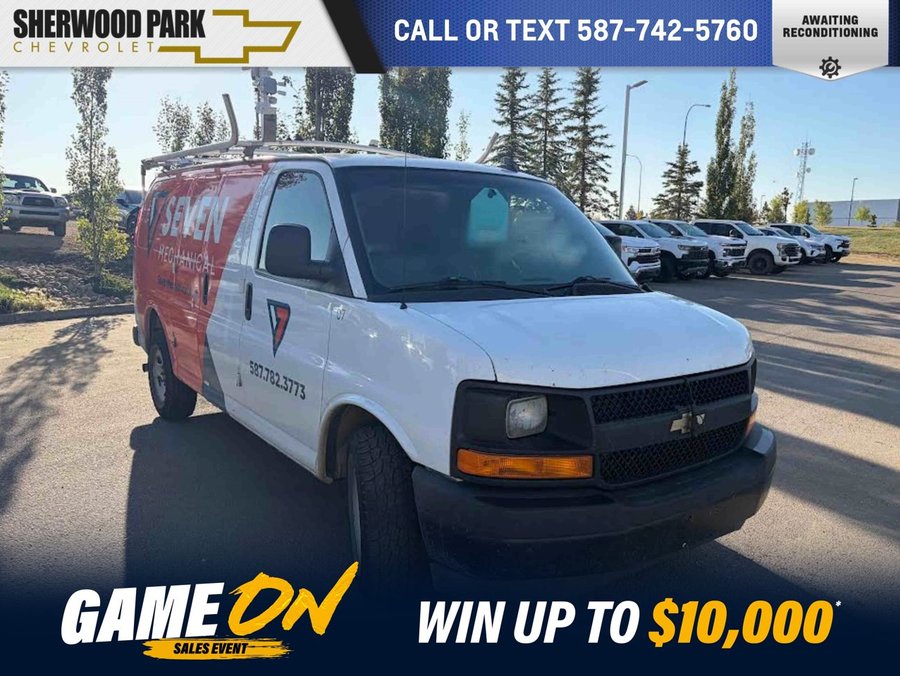 2017 Chevrolet Express Cargo Van WT 4.8L | Roof Rack White