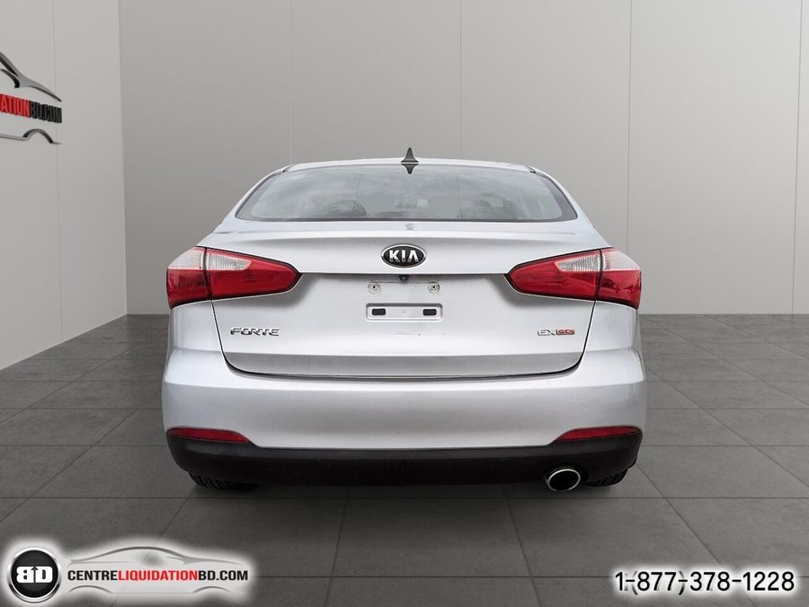 Kia Forte Berline 4 portes, boîte manuelle, EX 2015 Argent