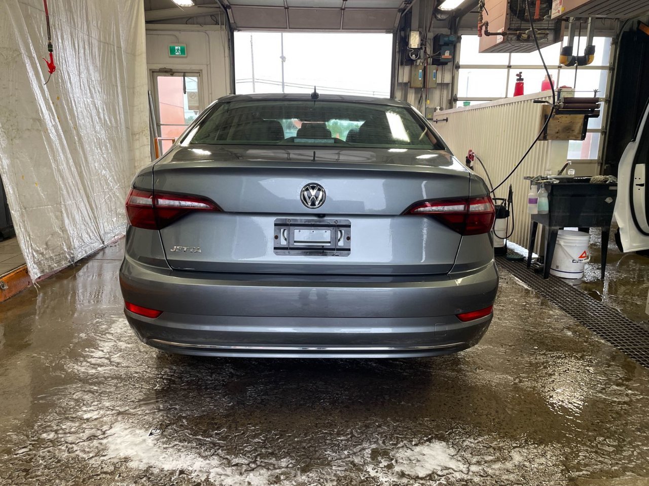 Volkswagen Jetta COMFORTLINE AUTO *SIÈGES CHAUFF* CARPLAY BLUETOOTH 2020 Gris Saint-Jérôme - photo #5