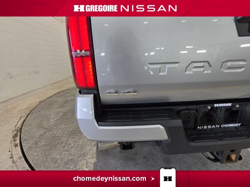 2025 Toyota Tacoma Silver Saint-Eustache - photo #29