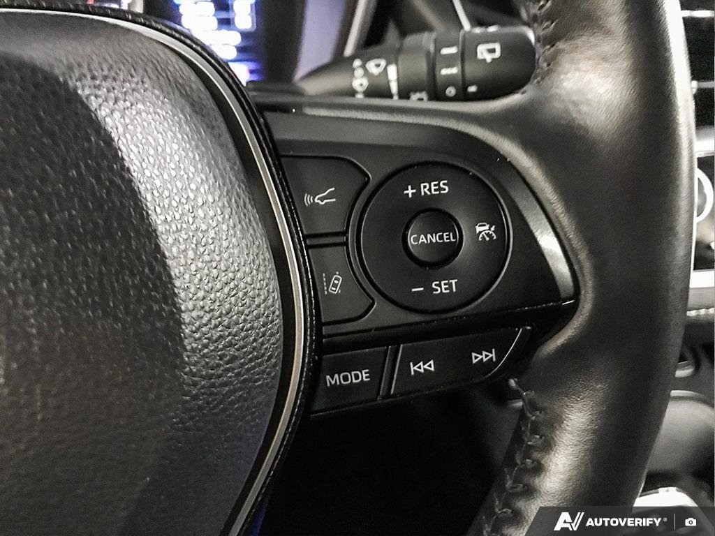 2020 Toyota Corolla Hatchback 2602172B | CVT White Edmonton - photo #15